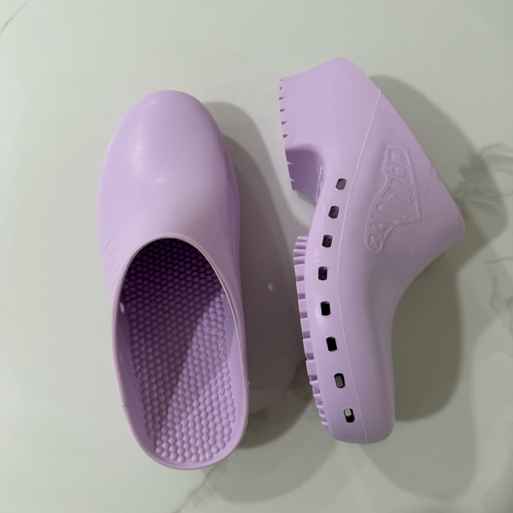 Calzuro Classic Bihos Clogs Woman’s Lavender 36-37 US 7/8 Men’s 5/6
